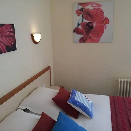 Cit'hotel Du Port Rhu Hotel