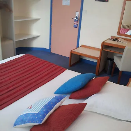 Cit'hotel Du Port Rhu 2*