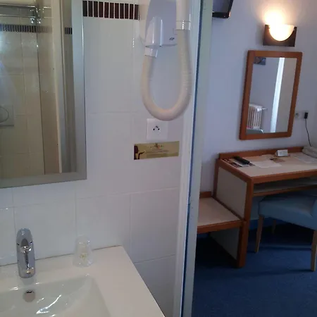 Citotel Du Port Rhu 2*